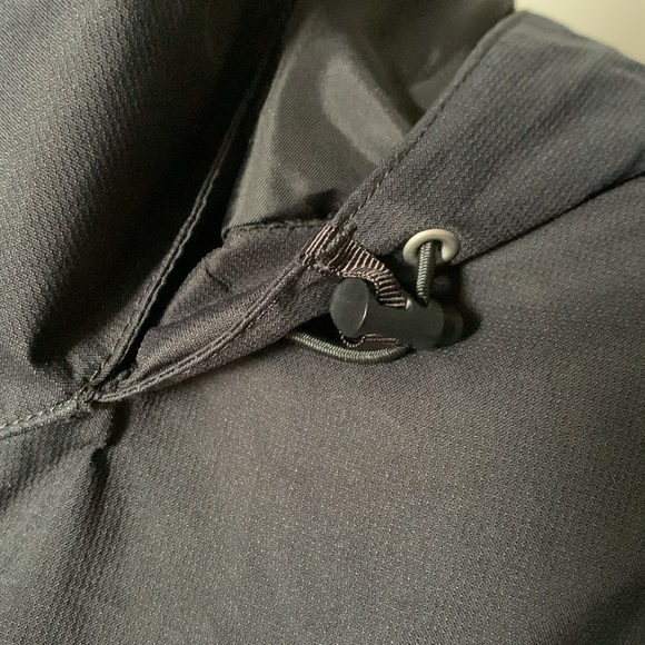 Northface Women’s Resolve Plus Jacket in Black - Picture 5 of 14